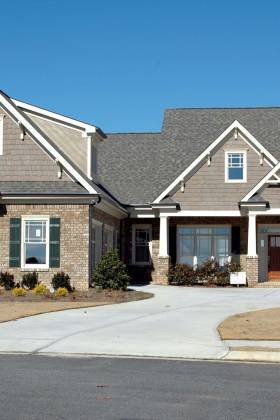 Should you build or buy your house?