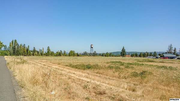 13.8 Acres of Mixed-Use Land for Sale in Lebanon, Oregon