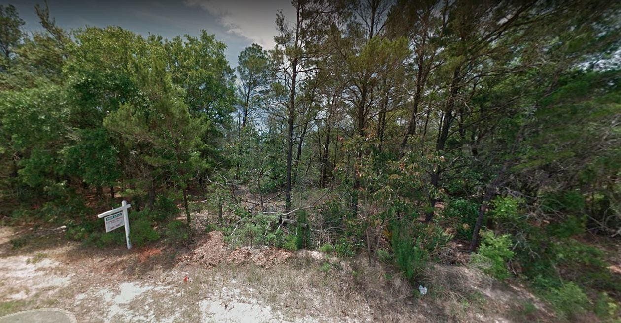 0.82 Acres of Commercial Land for Sale in Navarre, Florida