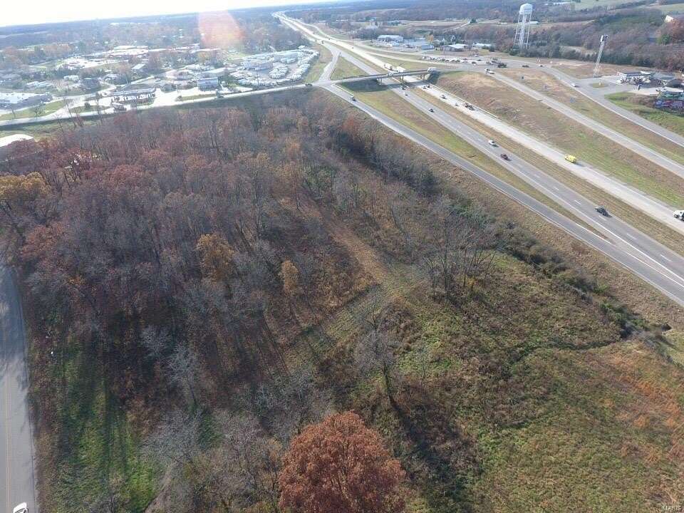 12.19 Acres of Commercial Land for Sale in Bourbon, Missouri