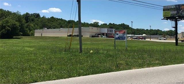 0.79 Acres of Commercial Land for Sale in Alton, Illinois