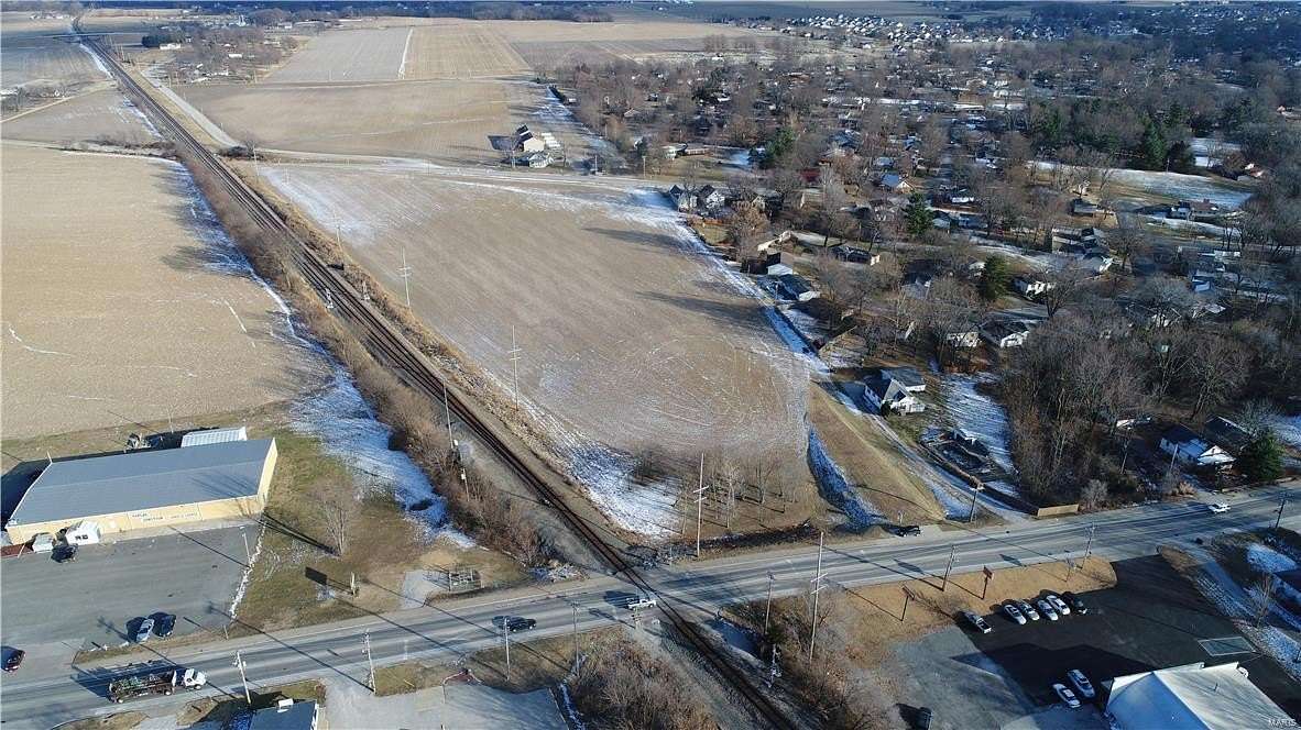 11.08 Acres of Land for Sale in Highland, Illinois