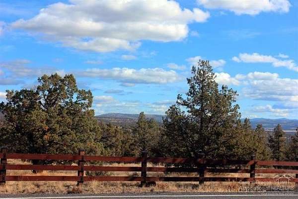 5 Acres of Residential Land for Sale in Prineville, Oregon