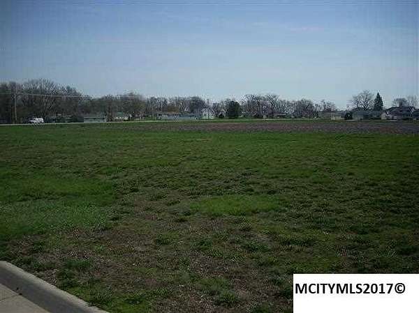 0.49 Acres of Residential Land for Sale in Mason City, Iowa