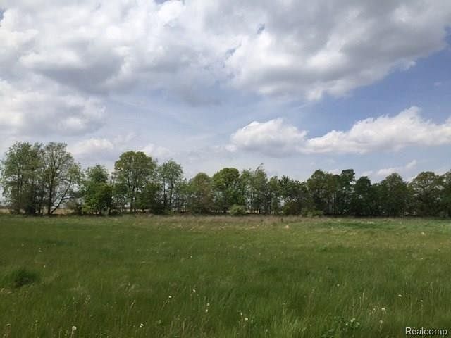 0.92 Acres of Residential Land for Sale in Fowlerville, Michigan