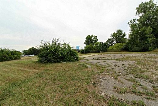 1.4 Acres of Commercial Land for Sale in Flint, Michigan