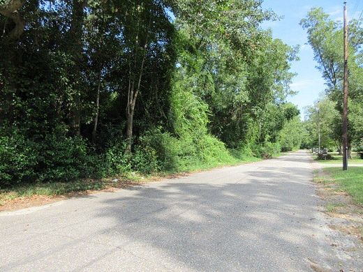 9 Acres of Residential Land for Sale in Sumter, South Carolina