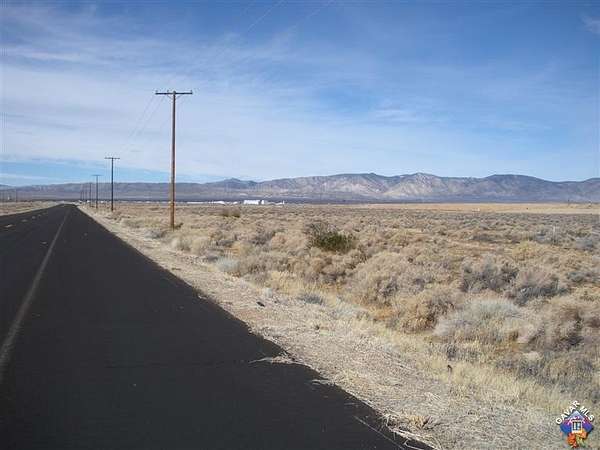 4.89 Acres of Commercial Land for Sale in Mojave, California