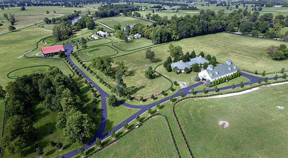 262 Acres of Land with Home for Sale in Versailles, Kentucky
