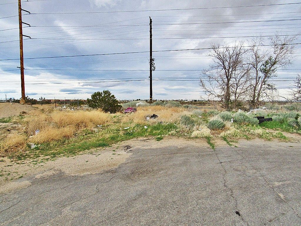 0.17 Acres of Residential Land for Sale in Mojave, California