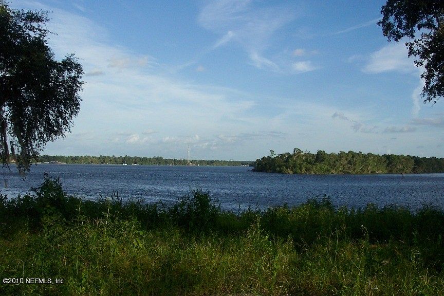 1.1 Acres of Commercial Land for Sale in East Palatka, Florida