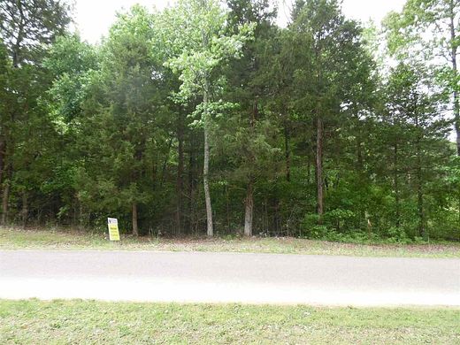 1.5 Acres of Residential Land for Sale in Savannah, Tennessee