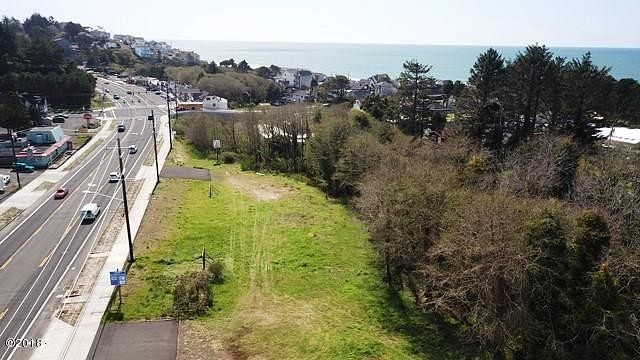 1.1 Acres of Commercial Land for Sale in Lincoln City, Oregon