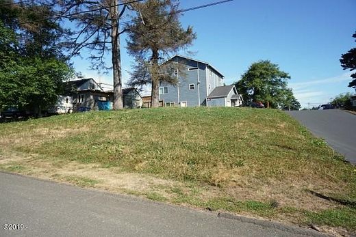 0.27 Acres of Commercial Land for Sale in Lincoln City, Oregon