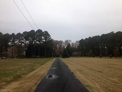 5.8 Acres of Residential Land with Home for Sale in Chesapeake, Virginia