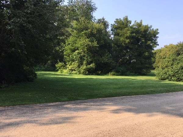 1.77 Acres of Residential Land for Sale in Rockford, Illinois