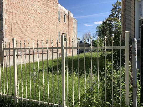 0.07 Acres of Residential Land for Sale in Chicago, Illinois