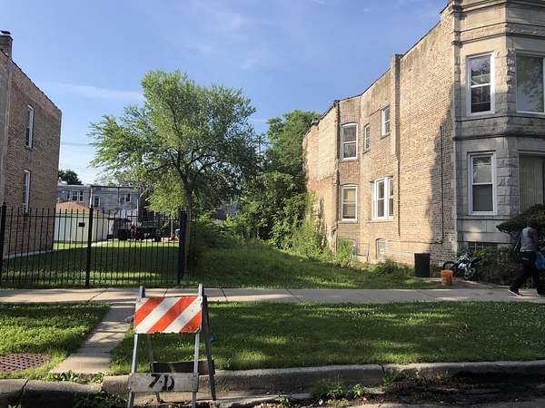 0.07 Acres of Residential Land for Sale in Chicago, Illinois
