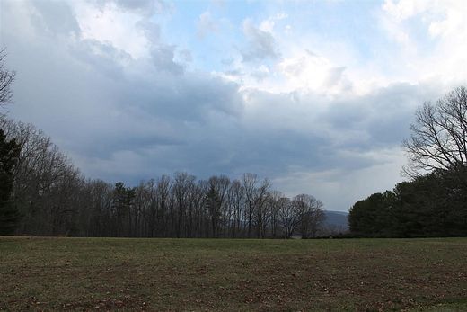 5 Acres of Residential Land for Sale in Dyke, Virginia