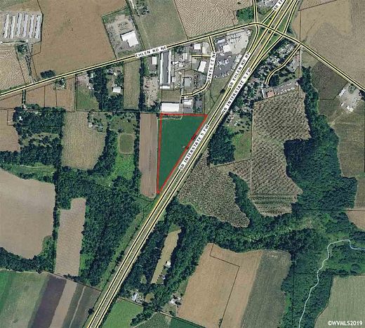 14 Acres of Commercial Land for Sale in Aurora, Oregon