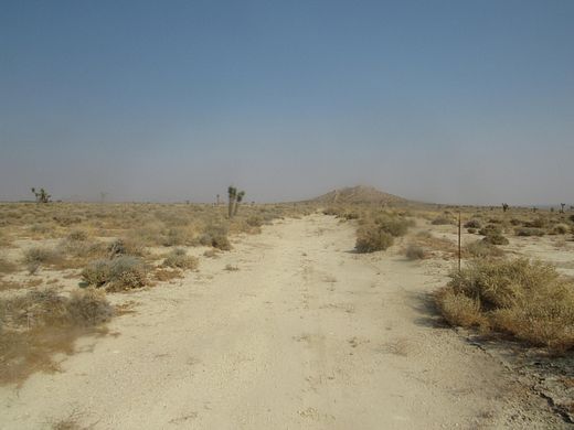 2.5 Acres of Commercial Land for Sale in Mojave, California