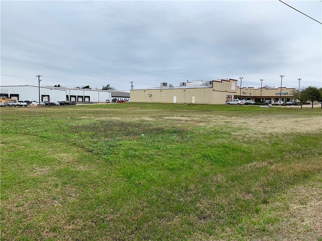 1.4 Acres of Commercial Land for Sale in Kaufman, Texas