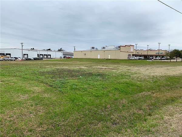 1.45 Acres of Land for Sale in Kaufman, Texas