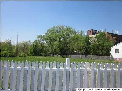 1.1 Acres of Land for Sale in Staten Island, New York
