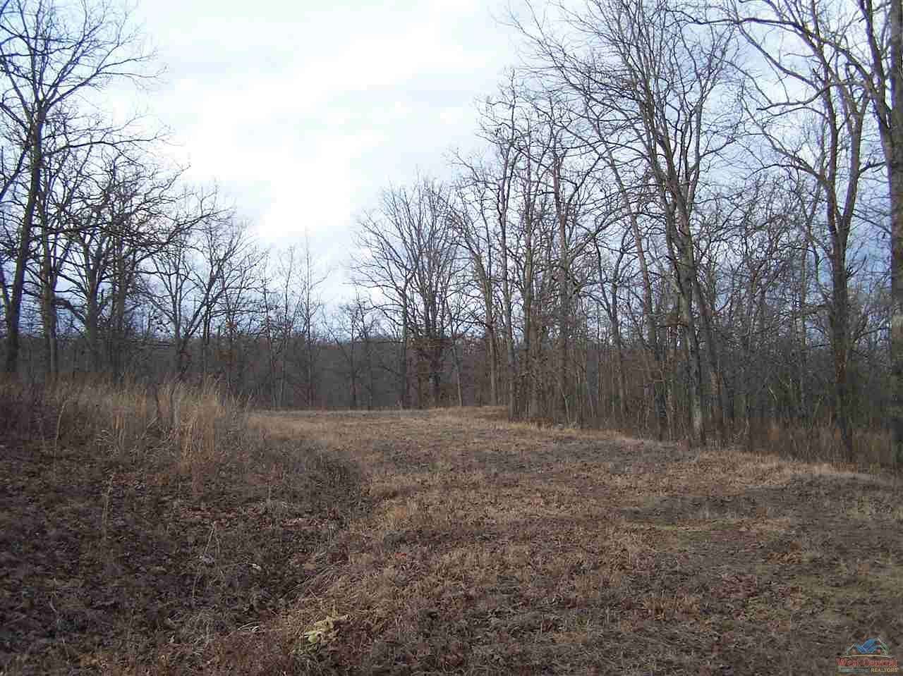 8.6 Acres of Residential Land for Sale in Edwards, Missouri