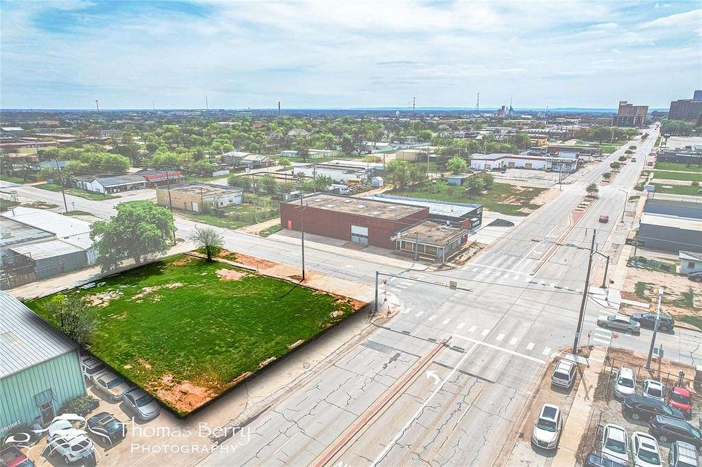 0.32 Acres of Improved Commercial Land for Sale in Abilene, Texas