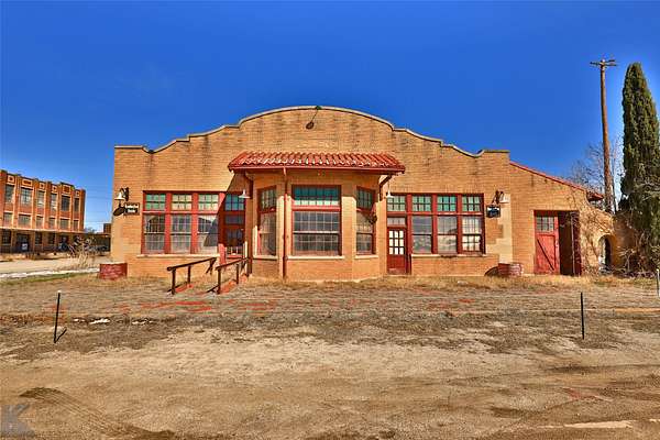 5.42 Acres of Improved Commercial Land for Sale in Abilene, Texas