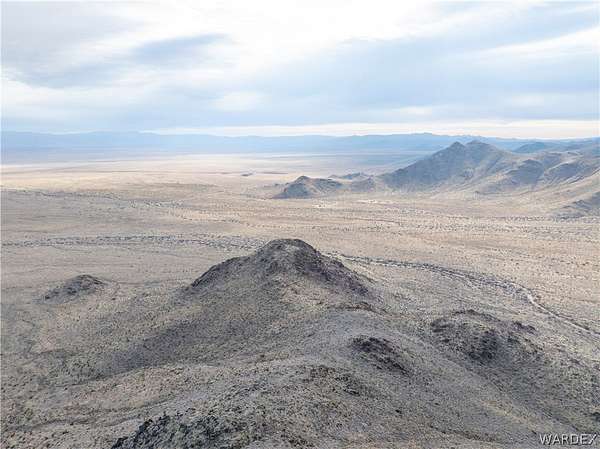 959 Acres of Land for Sale in Kingman, Arizona