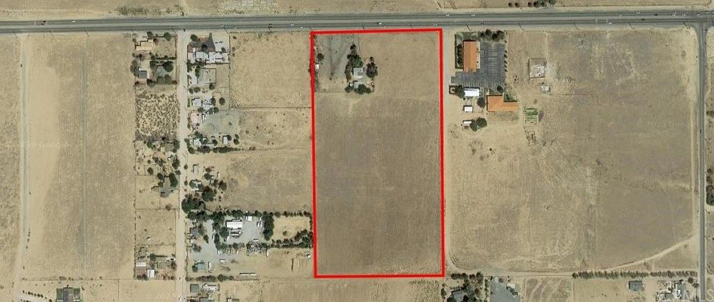 18.7 Acres of Improved Commercial Land for Sale in Apple Valley, California