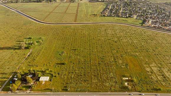 21.2 Acres of Commercial Land for Sale in Fresno, California
