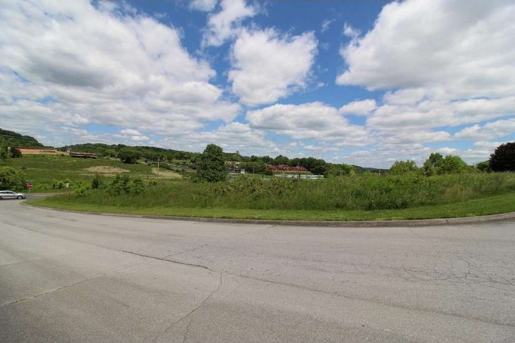 0.62 Acres of Commercial Land for Sale in Kingsport, Tennessee