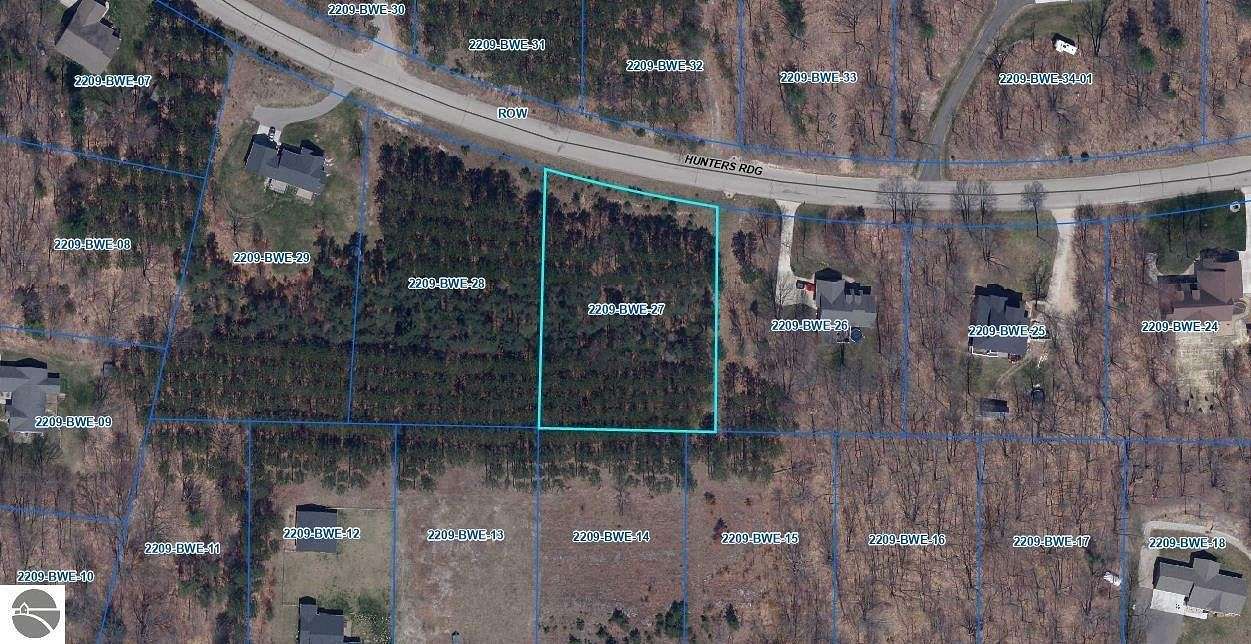 1.05 Acres of Residential Land for Sale in Cadillac, Michigan