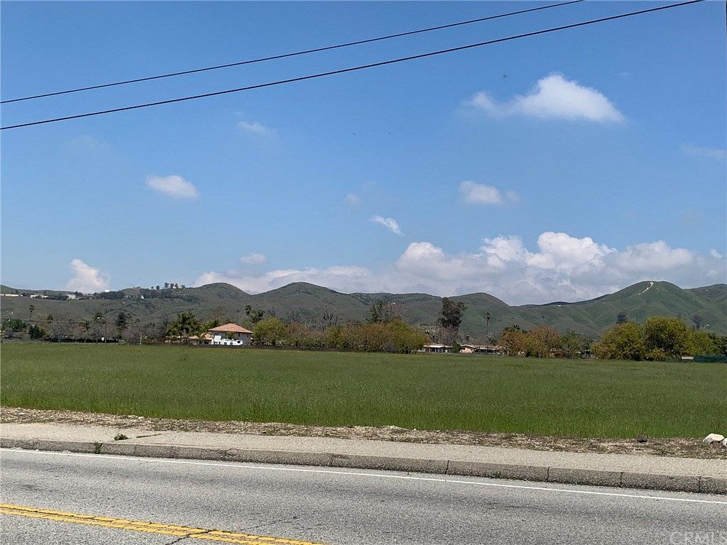 9 Acres of Land for Sale in Yucaipa, California