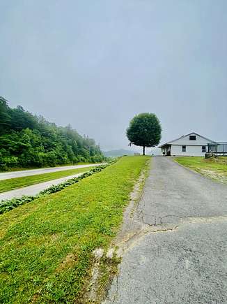 2.9 Acres of Land for Sale in Middlesboro, Kentucky