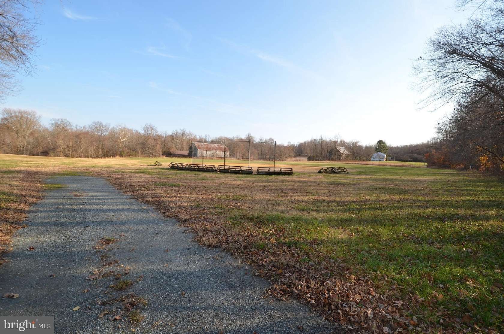 107 Acres of Land for Sale in Tracys Landing, Maryland