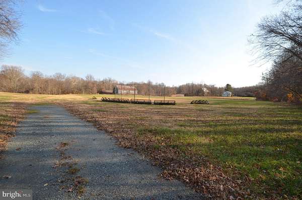 107 Acres of Land for Sale in Tracys Landing, Maryland