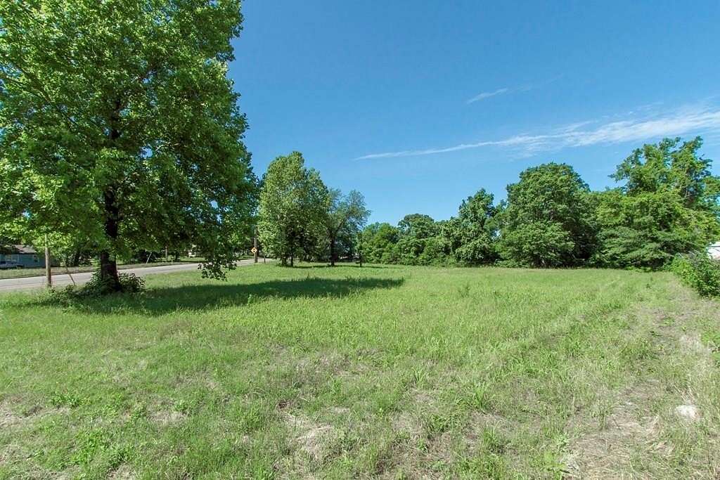1.83 Acres of Commercial Land for Sale in Palestine, Texas