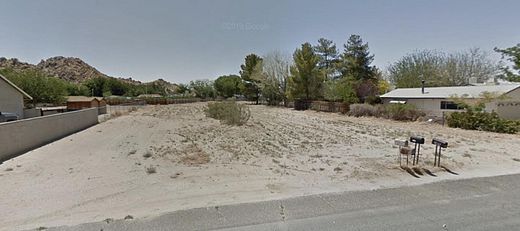 Residential Land for Sale in Lake Los Angeles, California
