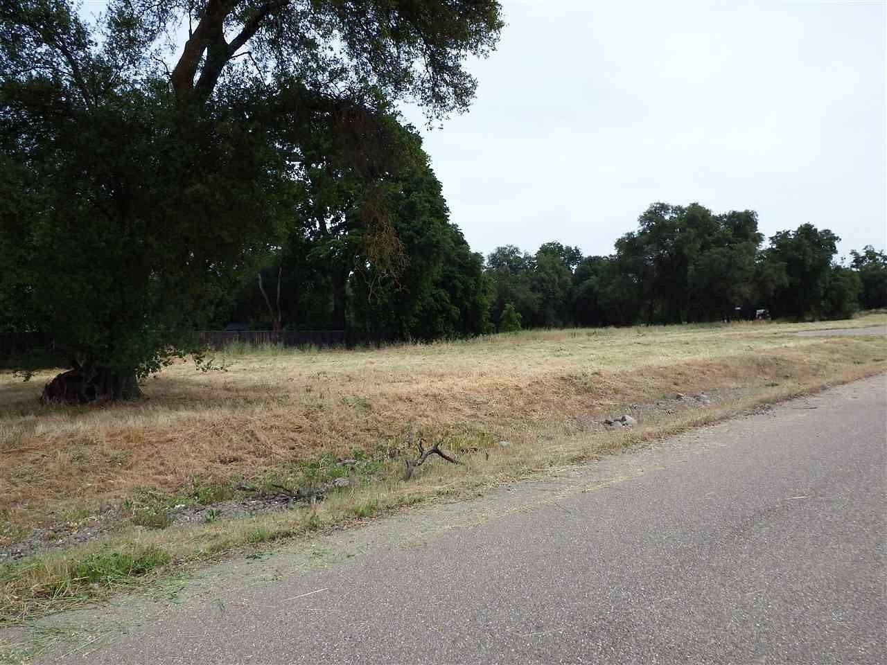 0.66 Acres of Residential Land for Sale in Los Molinos, California