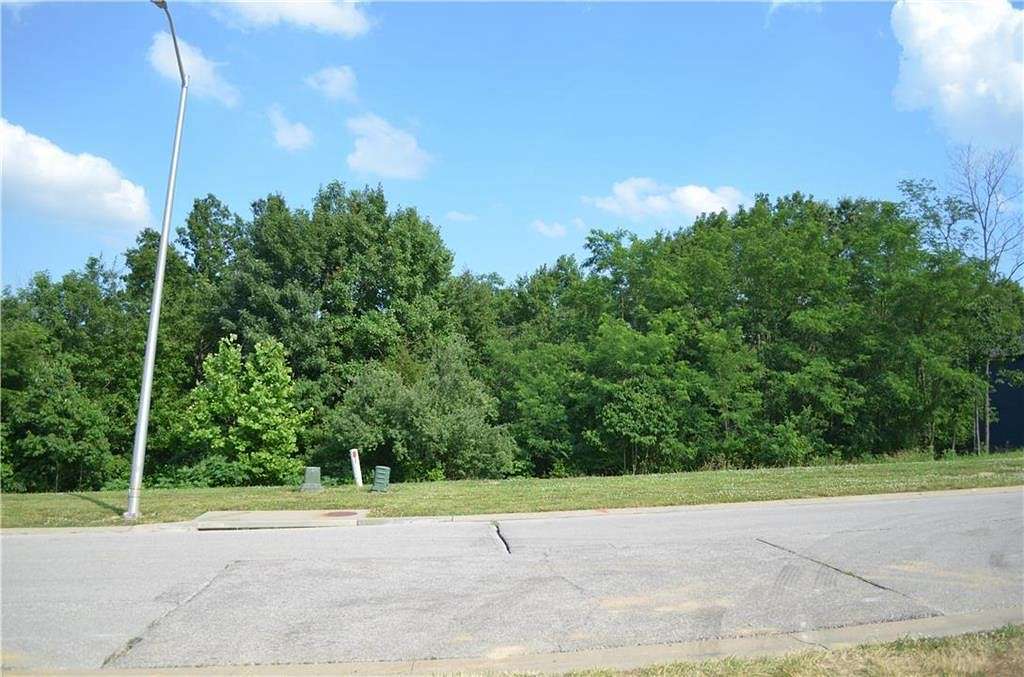 0.53 Acres of Residential Land for Sale in Gladstone, Missouri