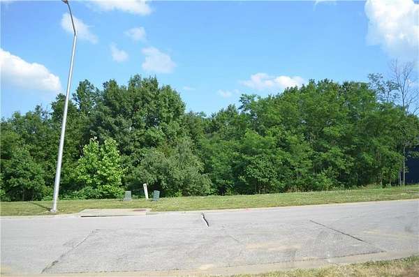 0.53 Acres of Residential Land for Sale in Gladstone, Missouri