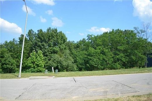 0.53 Acres of Residential Land for Sale in Gladstone, Missouri