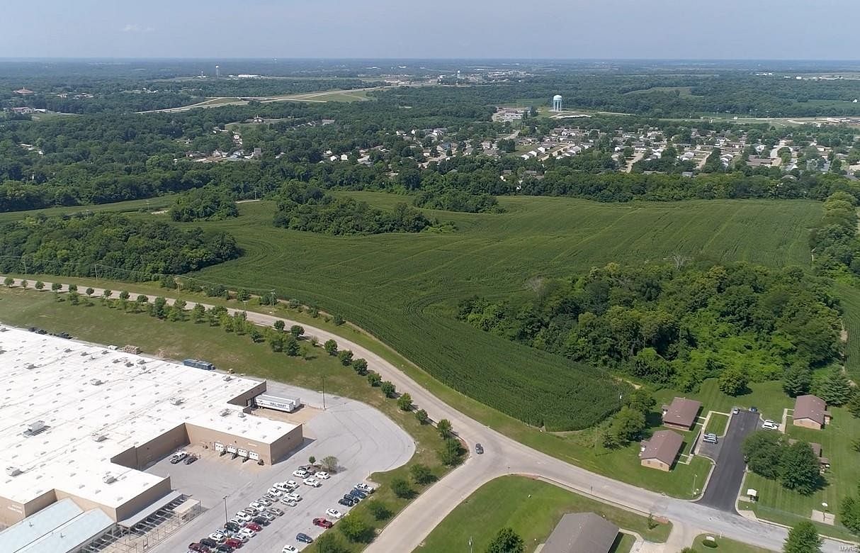 18 Acres of Land for Sale in Hannibal, Missouri