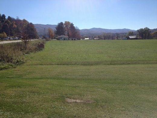 25.3 Acres of Improved Mixed-Use Land for Sale in Mountain City, Tennessee