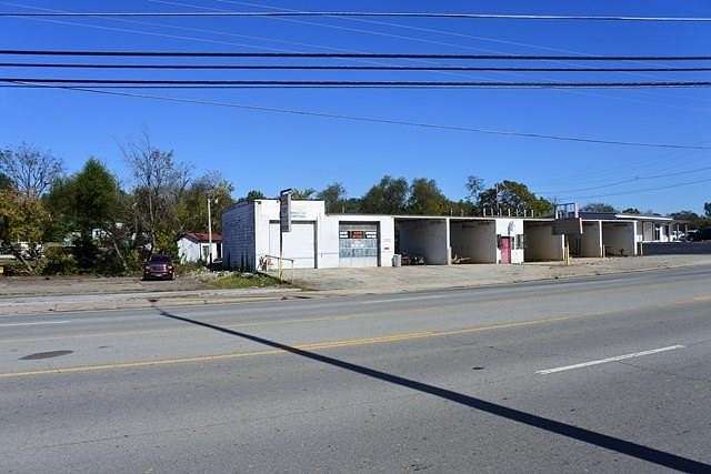 0.36 Acres of Commercial Land for Sale in Livingston, Tennessee