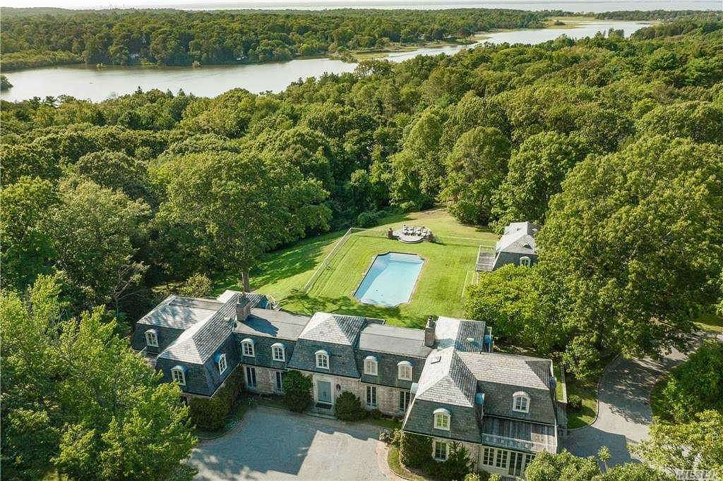 11.8 Acres of Land with Home for Sale in Mill Neck, New York